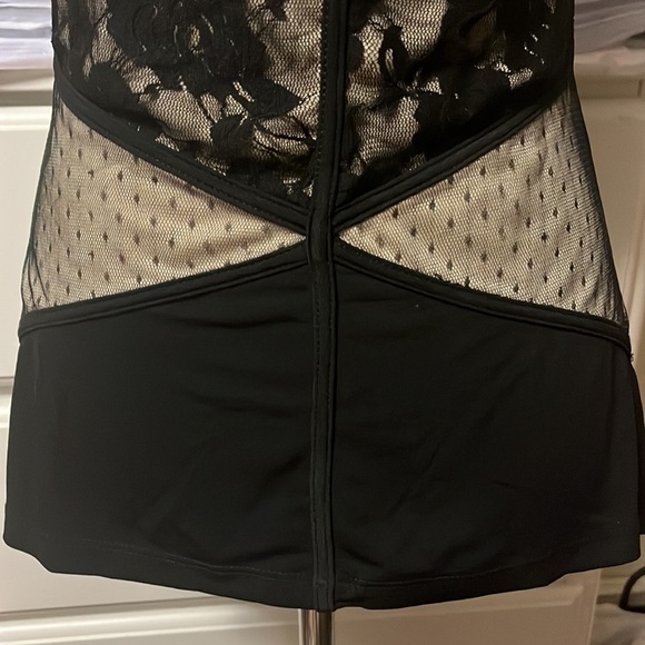 Loop 18 brand black camisole top with lace overlay, adjustable straps - Picture 4 of 12